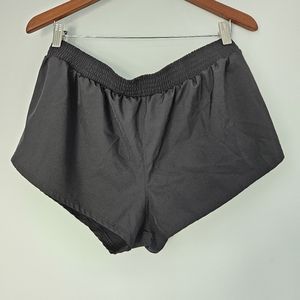 NOBO Lightweight Shorts - Size US XL
